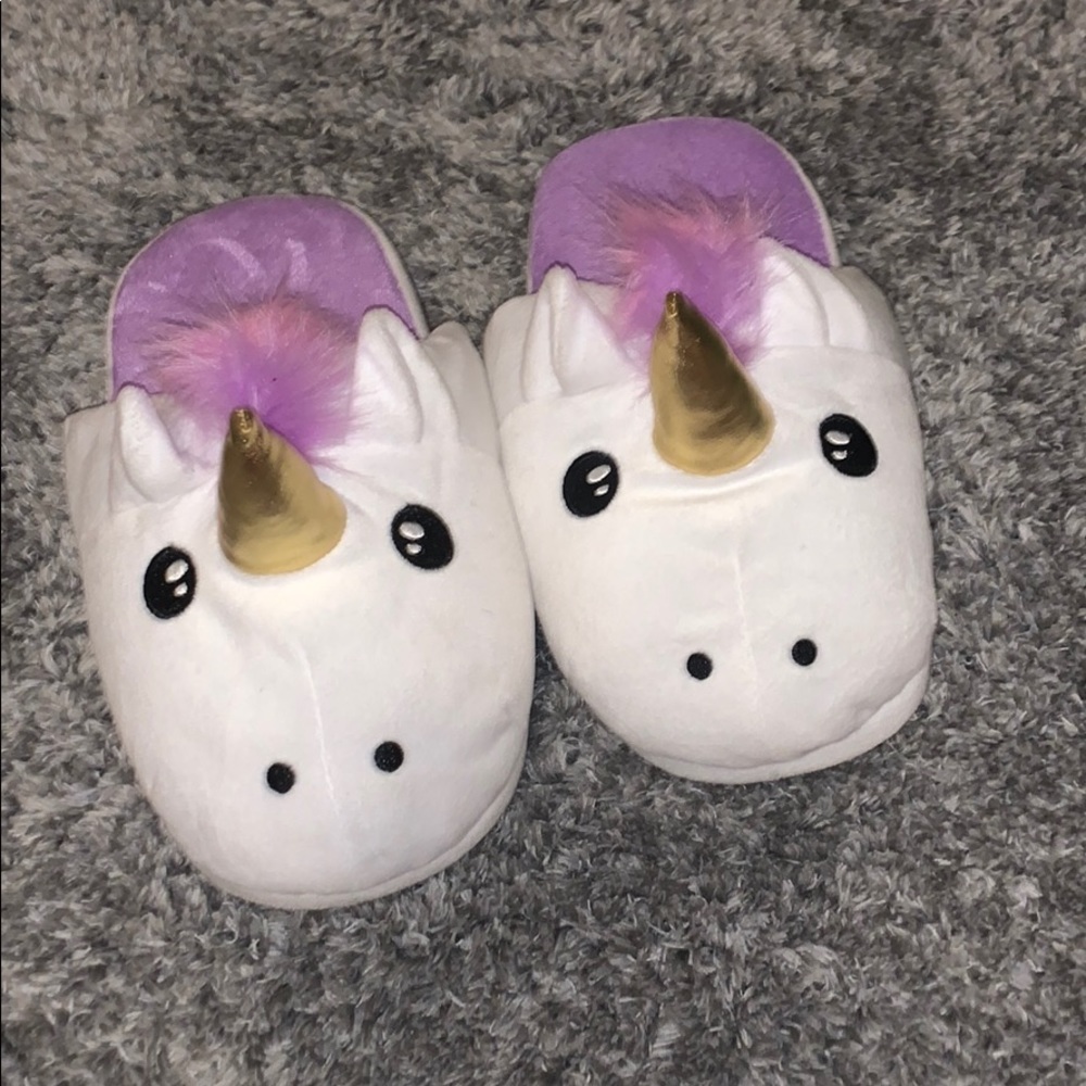 💜3/$25-Unicorn House Slippers